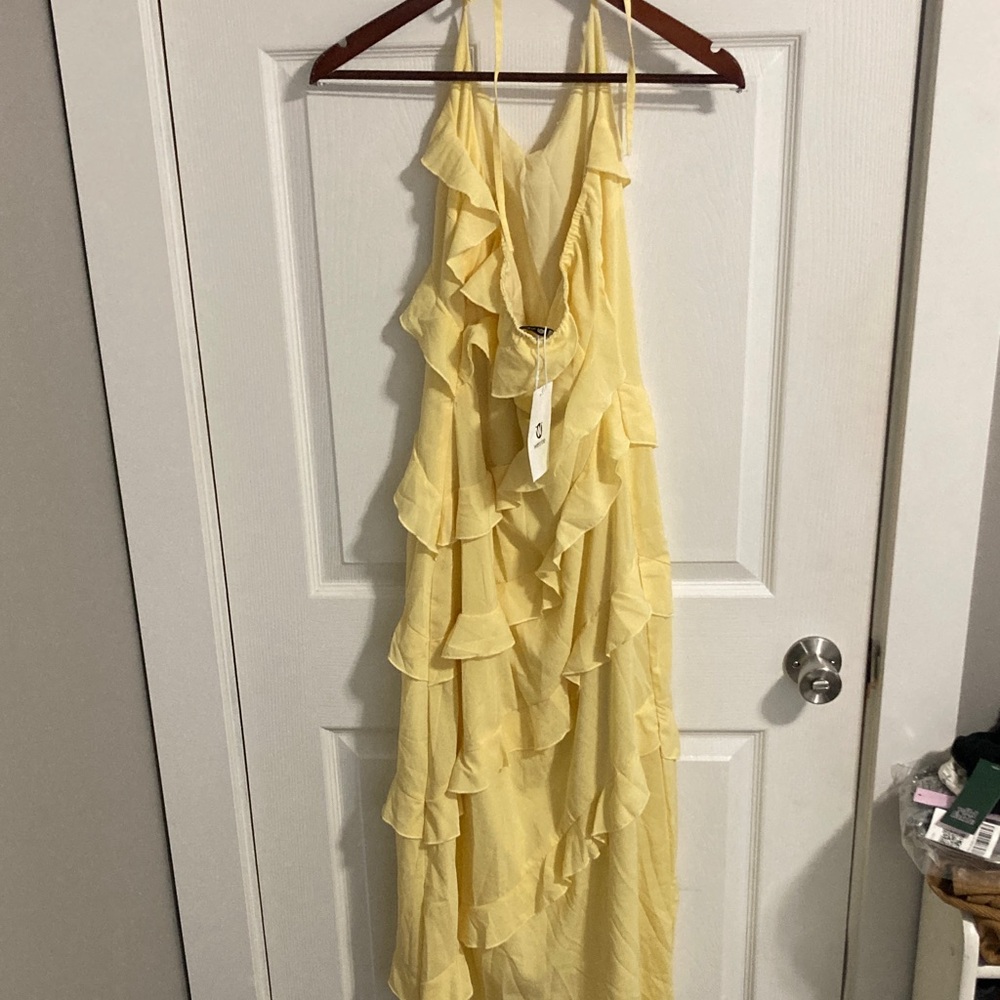 Yellow Ruffled Halter Dress - Picture 11 of 15